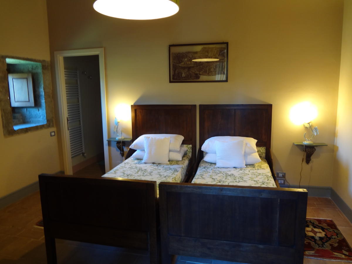 Castello Di Magrano Guest House Carbonesca Bilik gambar
