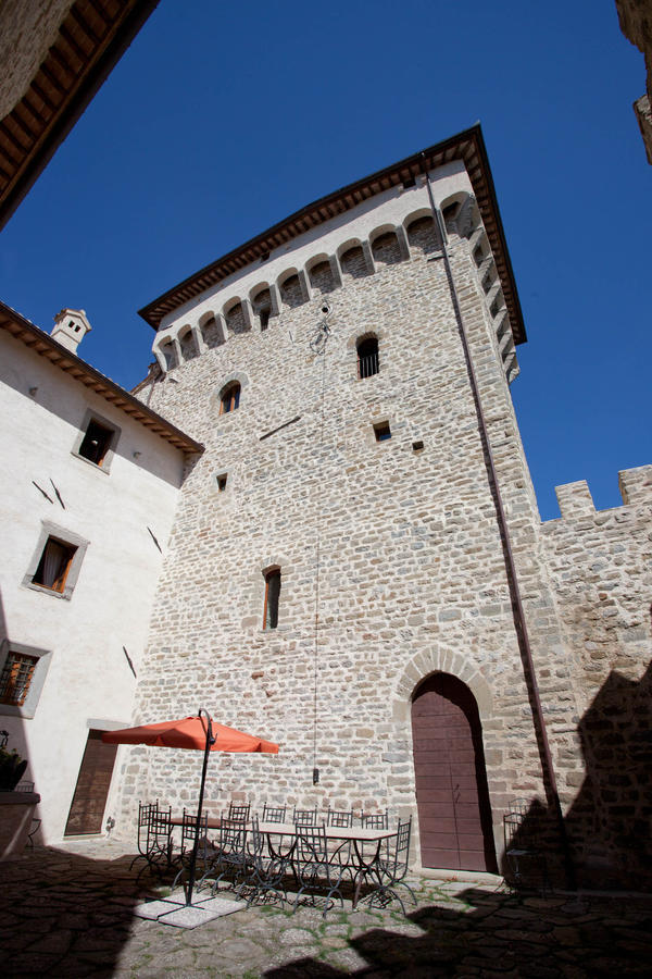 Castello Di Magrano Guest House Carbonesca Luaran gambar